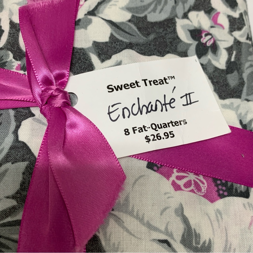 8 Piece Floral Patterned Fat Quarters Bundle Sweet Treat Enchante II Gray Pink - Picture 2 of 13